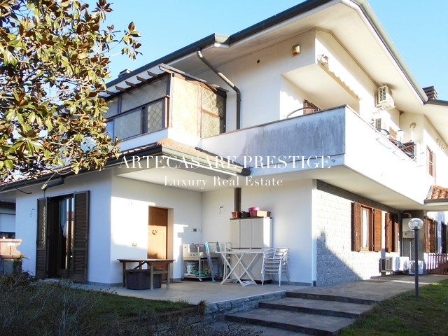 Parabiago, Lombardia, 6 Stanze da Letto Stanze da Letto, 6 Stanze Stanze,4 BathroomsBathrooms,Villa,Vendita,1007